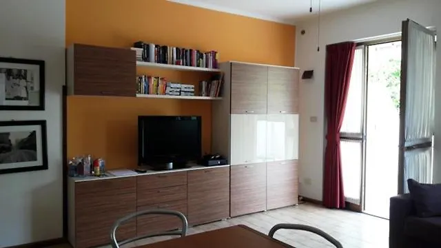 Angolo Piscina Apartment